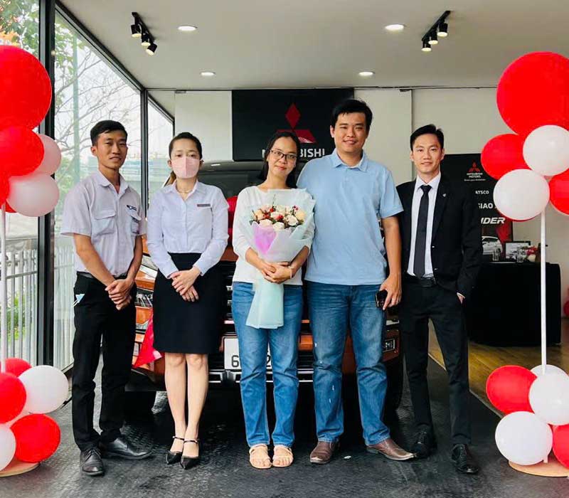 Hình ảnh hoạt động tư vấn xe tại Hưng Yên